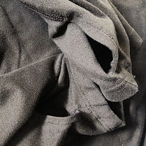 Nike Running Black Dri-Fit Long Sleeve with Silver Swoosh And Thumb Holes - Picture 4 of 5